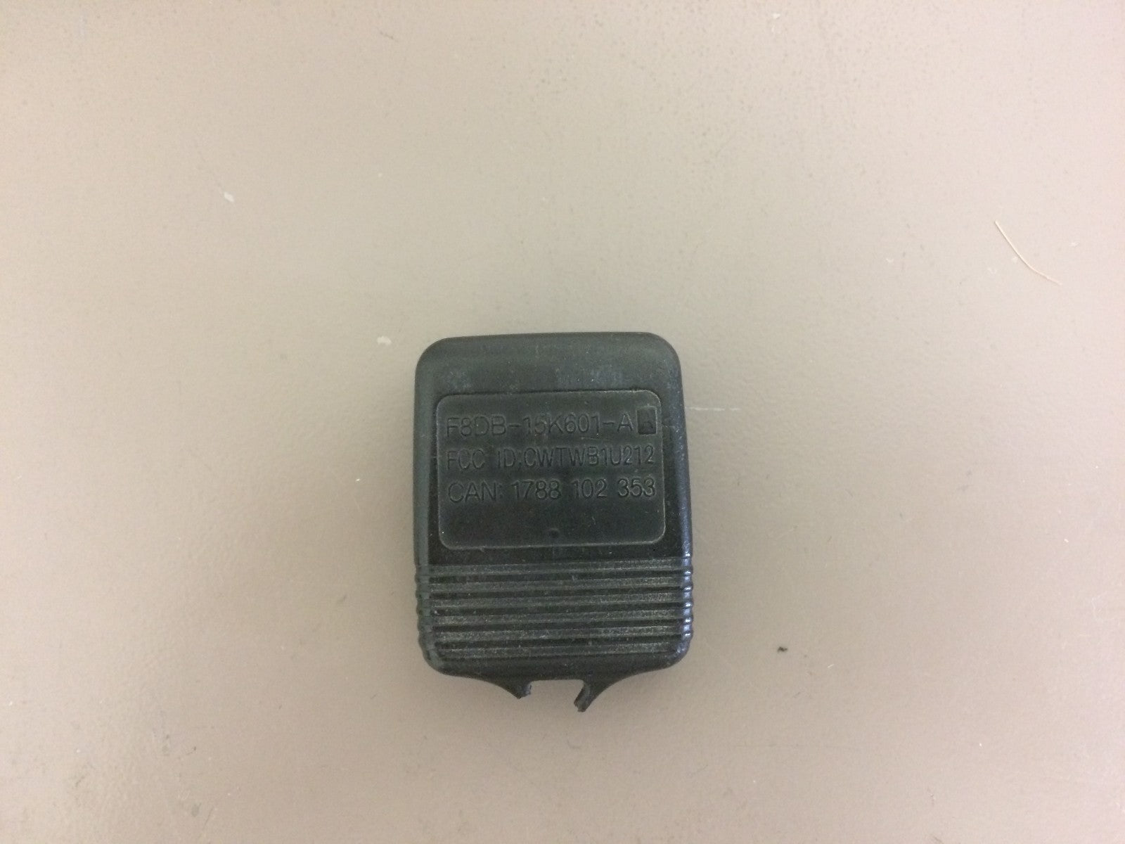 2001 Ford Explorer Genuine OEM Owner's Manual Set with Case and Bonus Key FOB