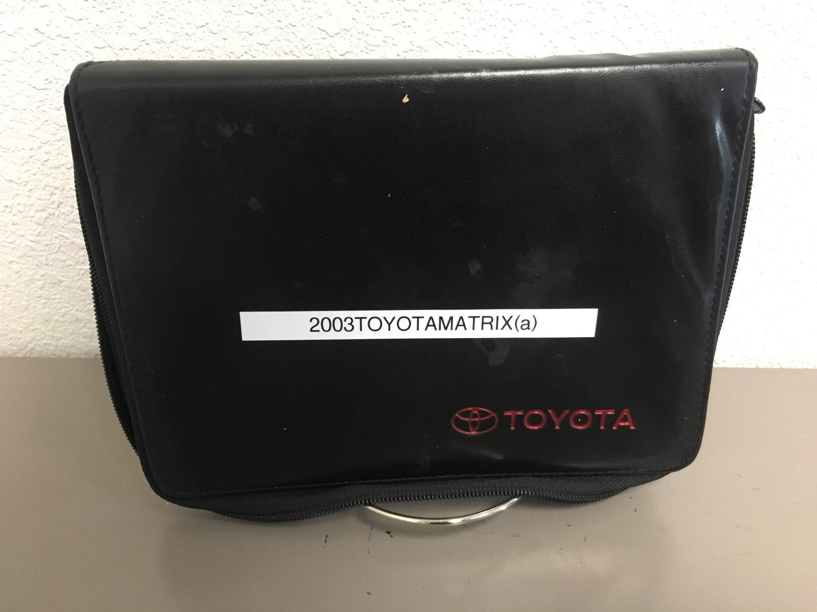 2003 Toyota Matrix Genuine OEM Owner's Manual Set w/Toyota Case-Free Shipping