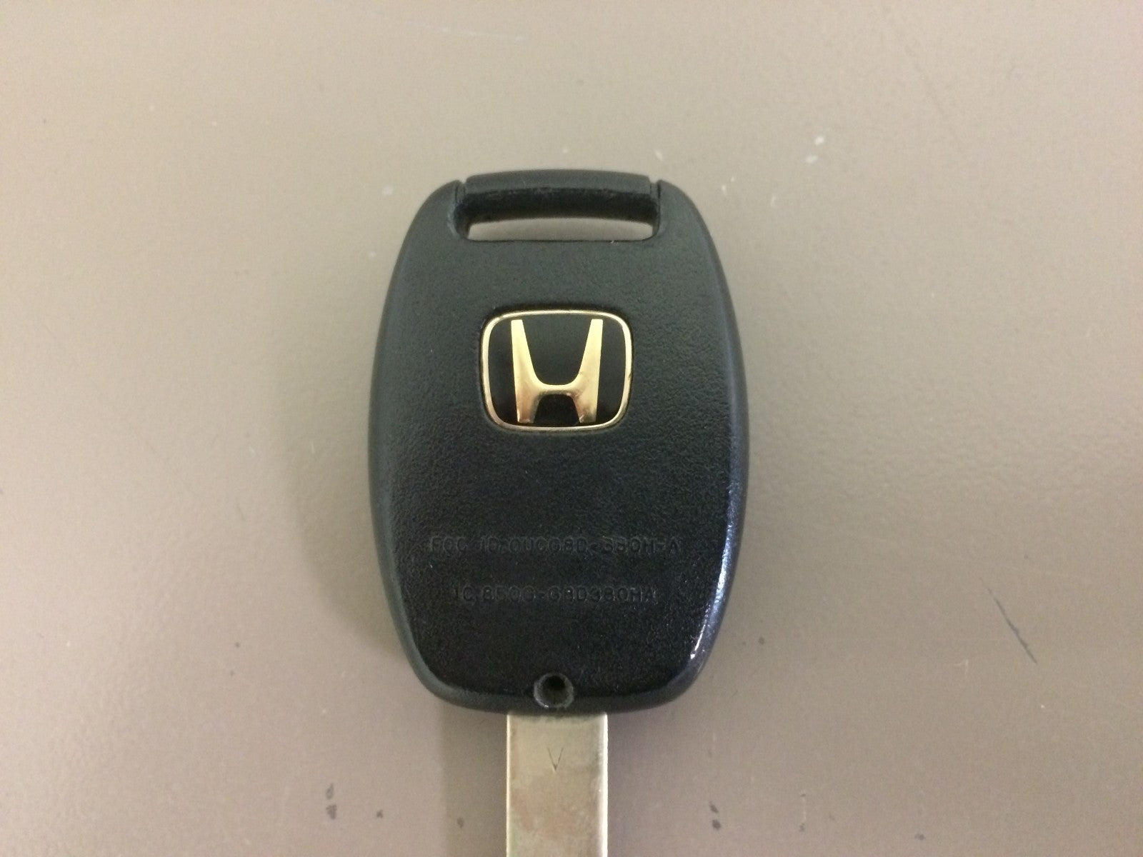 2004 Honda Accord Sedan Genuine OEM Owner's Manual w/Bonus Key FOB-Free Shipping