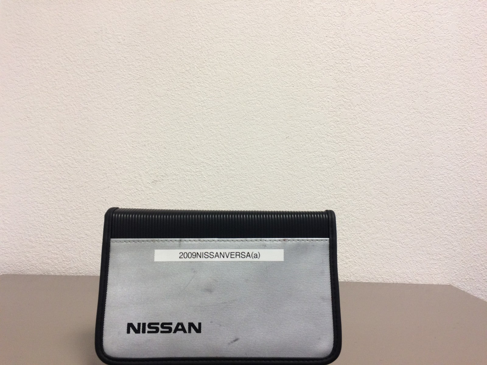 2009 Nissan Versa Genuine OEM Owner's Manual Set with Case--Fast Free Shipping