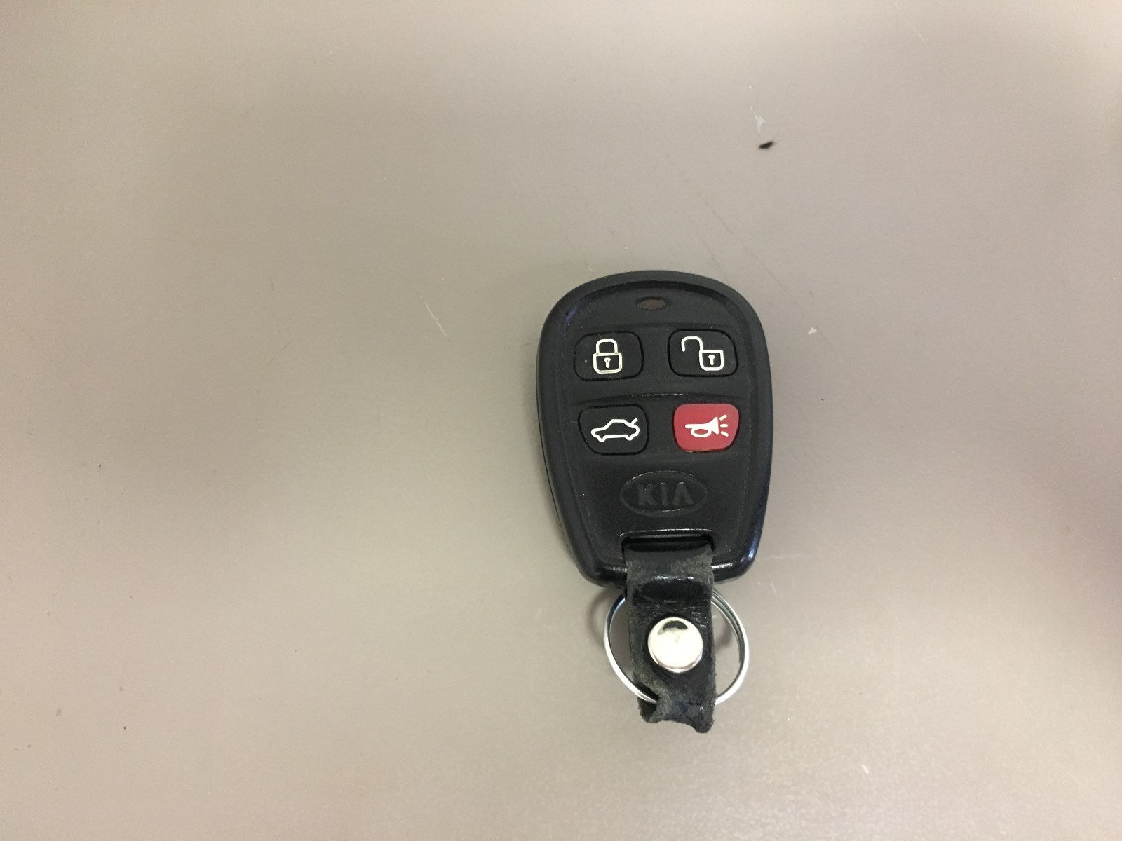2005 Kia Spectra Genuine OEM Owner's Manual Set w/Case & Bonus Key FOB