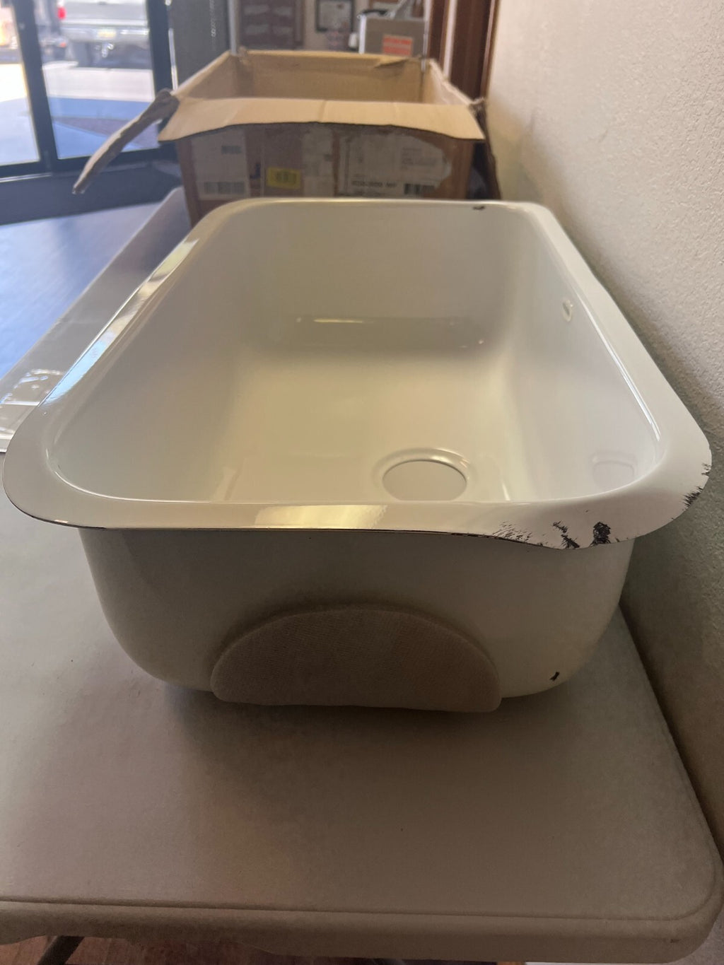 Houzer Porcela 30-9/10" Single Basin Undermount Porcelain Enameled Kitchen Sink