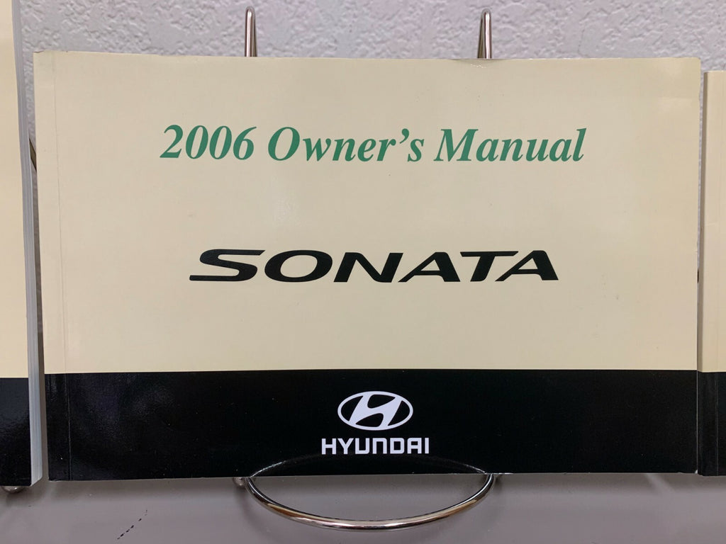 2006 Hyundai Sonata Genuine OEM Owner's Manual Set w/Hyundai Case--Free Shipping