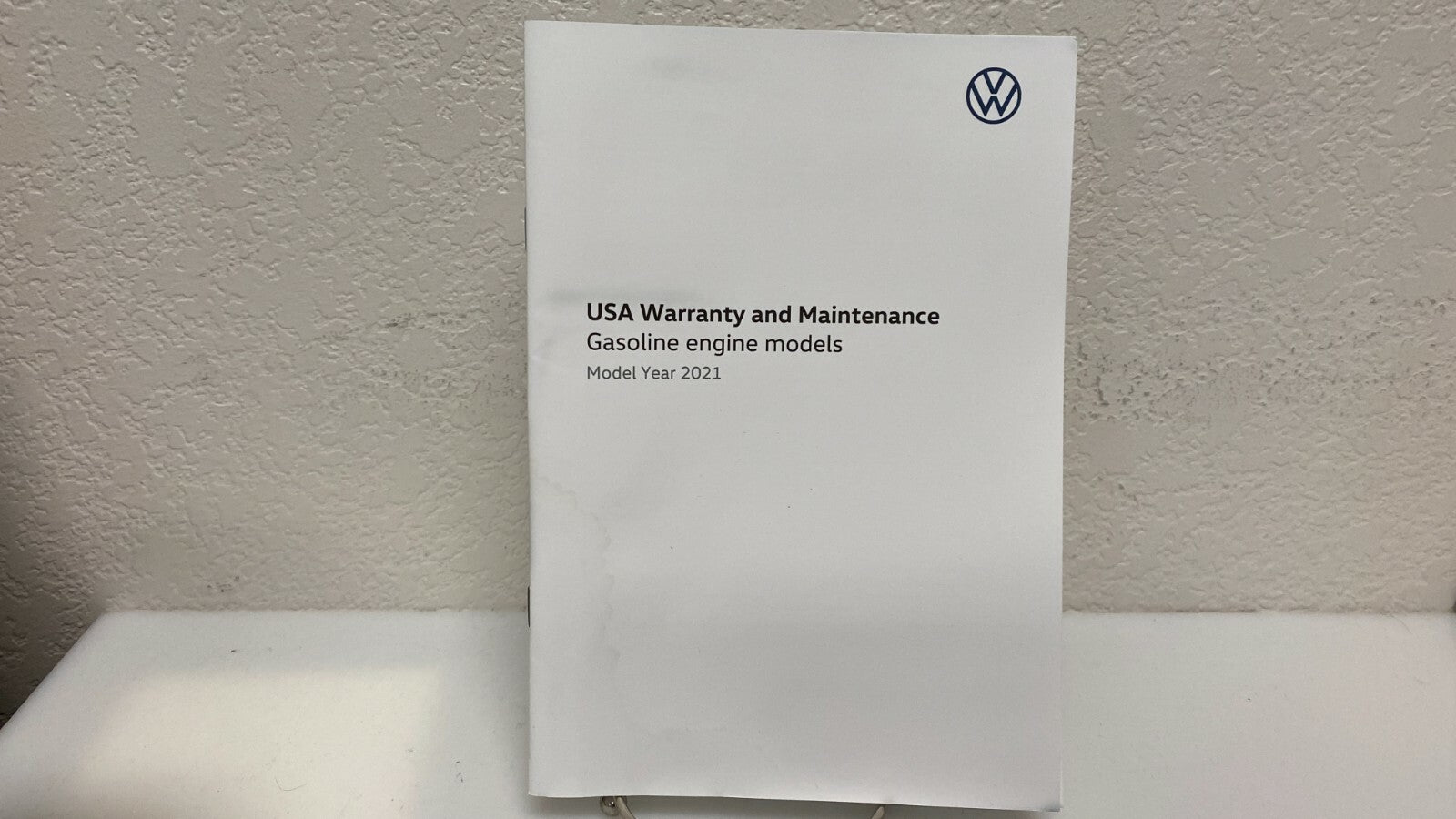 2021 Volkswagen GLI Jetta Owner's Manual Set w/case and free shipping