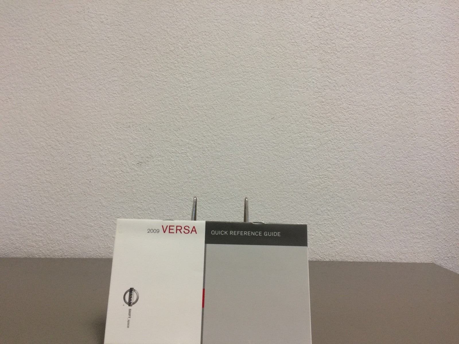 2009 Nissan Versa Genuine OEM Owner's Manual Set with Case--Fast Free Shipping