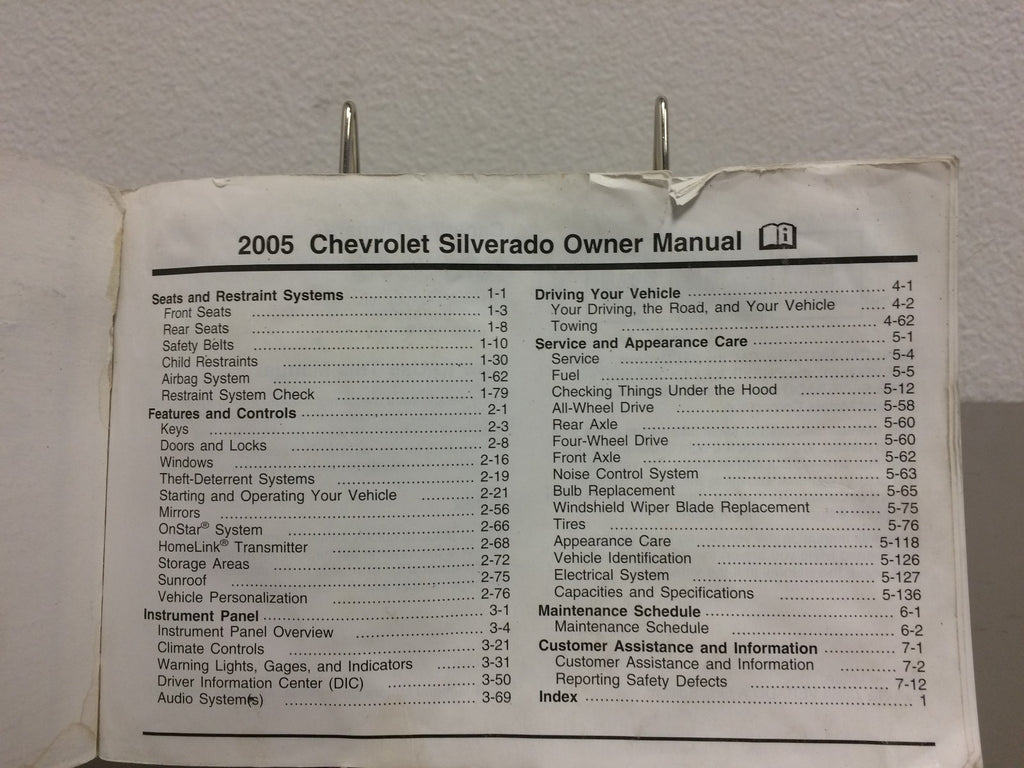 2005 Chevrolet Silverado OEM Owner's Manual Set w/Bonus Headphones FOB & Remote