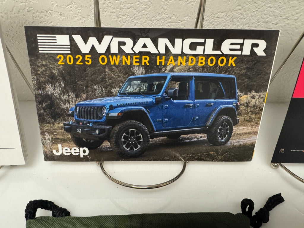 2025 Jeep Wrangler Genuine OEM Owner's Manual Kit With Case -  Free Shipping!