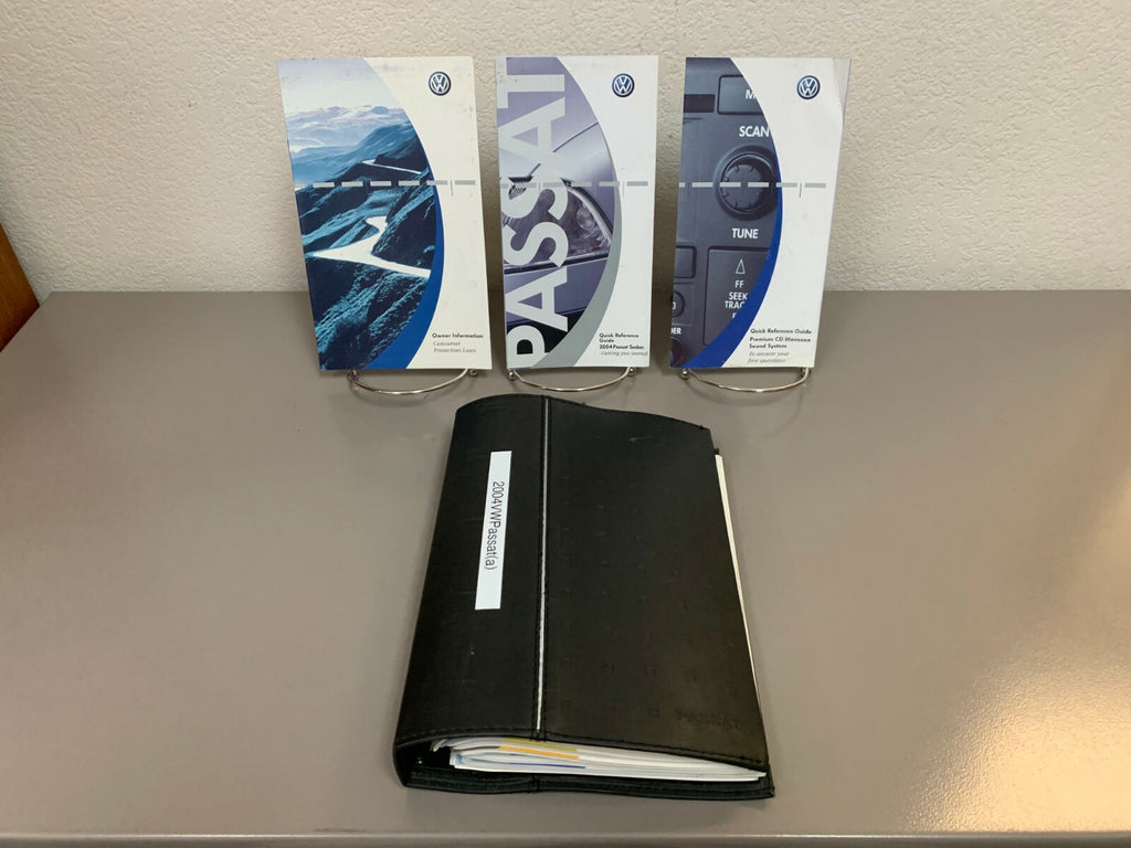 2004 VW Passat Genuine OEM Owners Manual Set w/VW Case--Fast Free Shipping!!!
