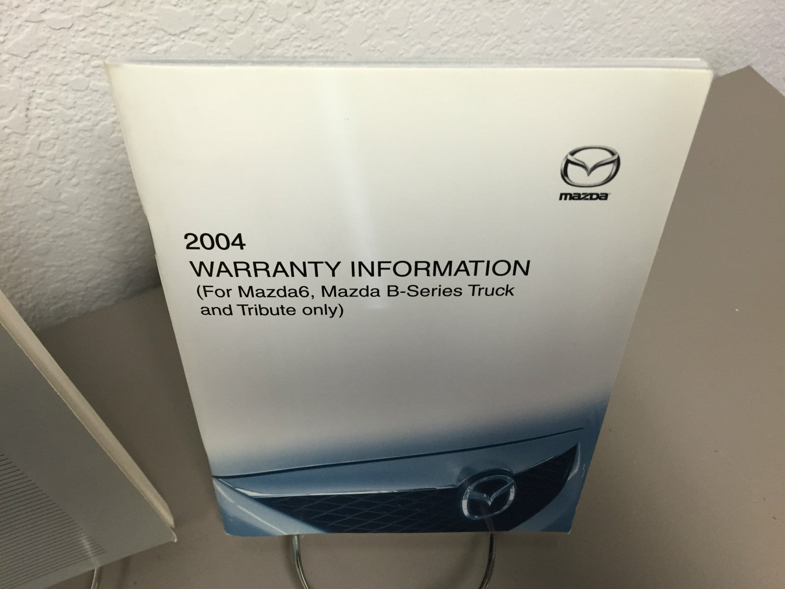 2004 Mazda Tribute Genuine OEM Owner's Manual Set w/Case--Fast Free Shipping
