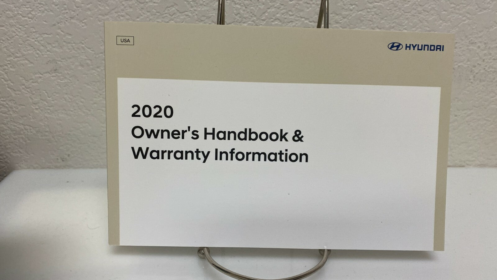 2020 Hyundai Elantra Genuine OEM Owner's Manual Set w/Clear Case-Free Shipping!