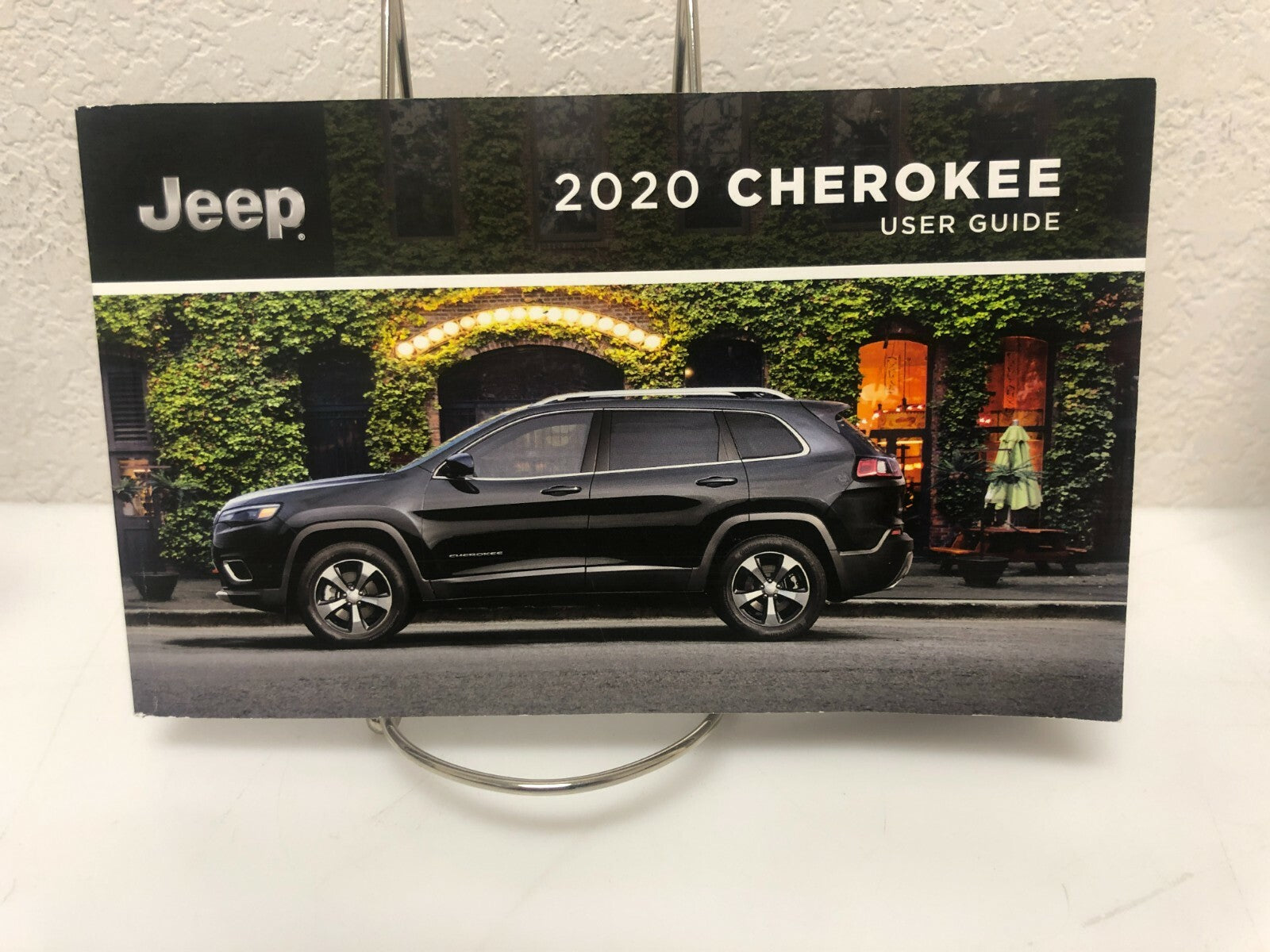 2020 Jeep Cherokee Genuine OEM Owner's Manual w/Jeep Case Free Shipping !