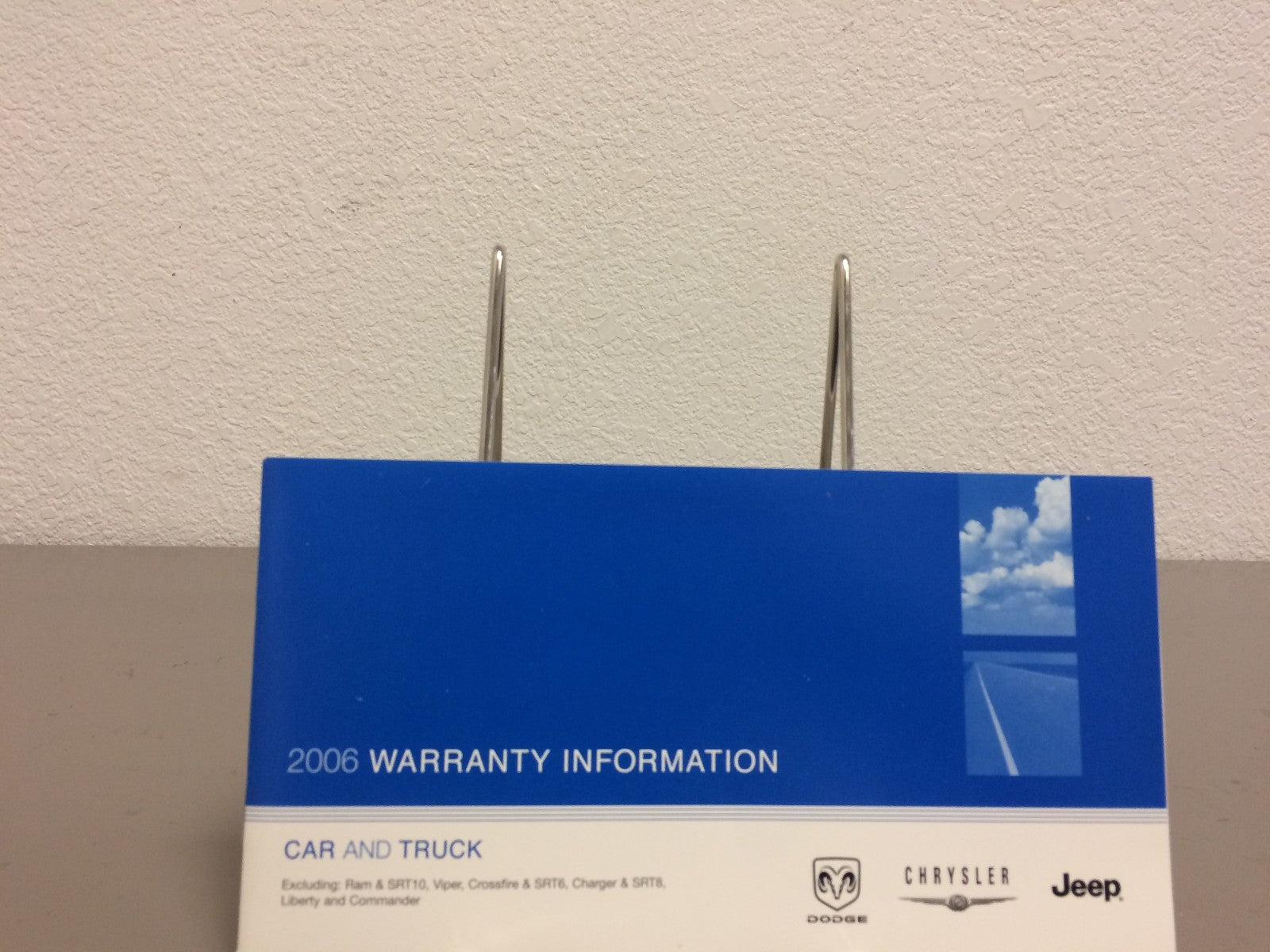 2006 Chrysler 300 Genuine OEM Owner's Manual Set w/Case--Free Shipping!