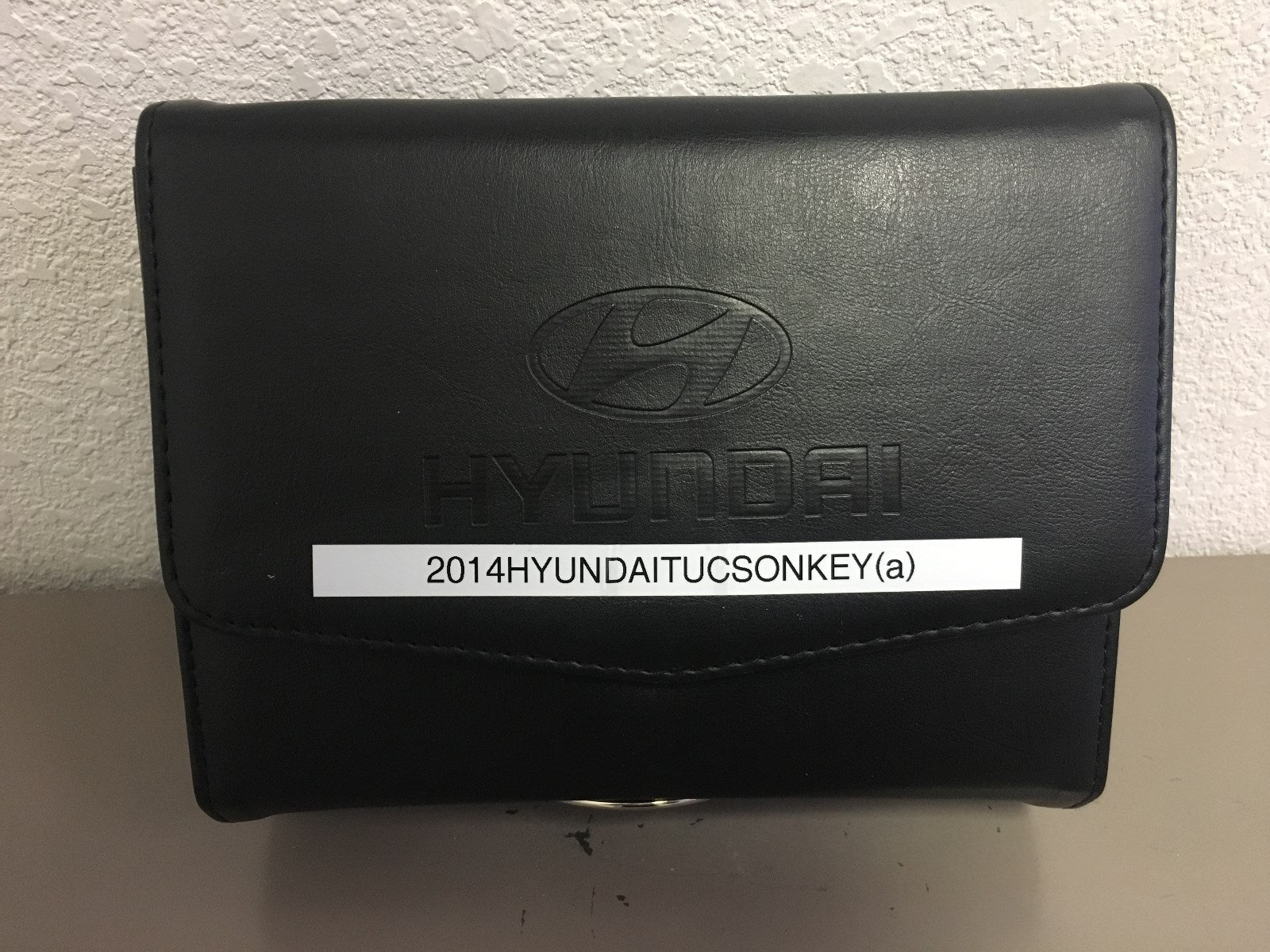 2014 Hyundai Tucson Genuine OEM Owner's Manual Set w/Case & Bonus Key FOB