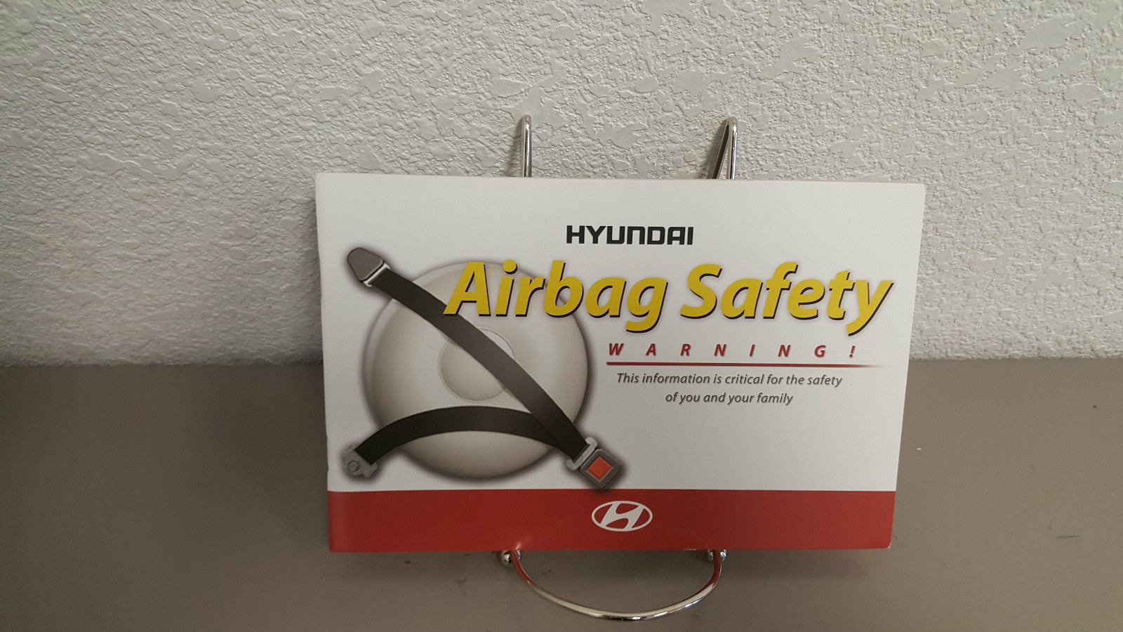 2009 Hyundai Genesis Genuine OEM Owner's Manual Set w/Leather Case-Free Shipping