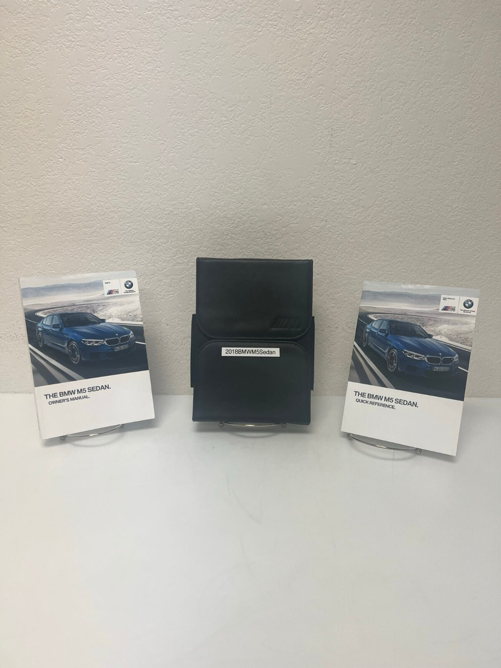 2018 BMW M5 Sedan OEM Owner's Manual Set w/ Case--Free Shipping!