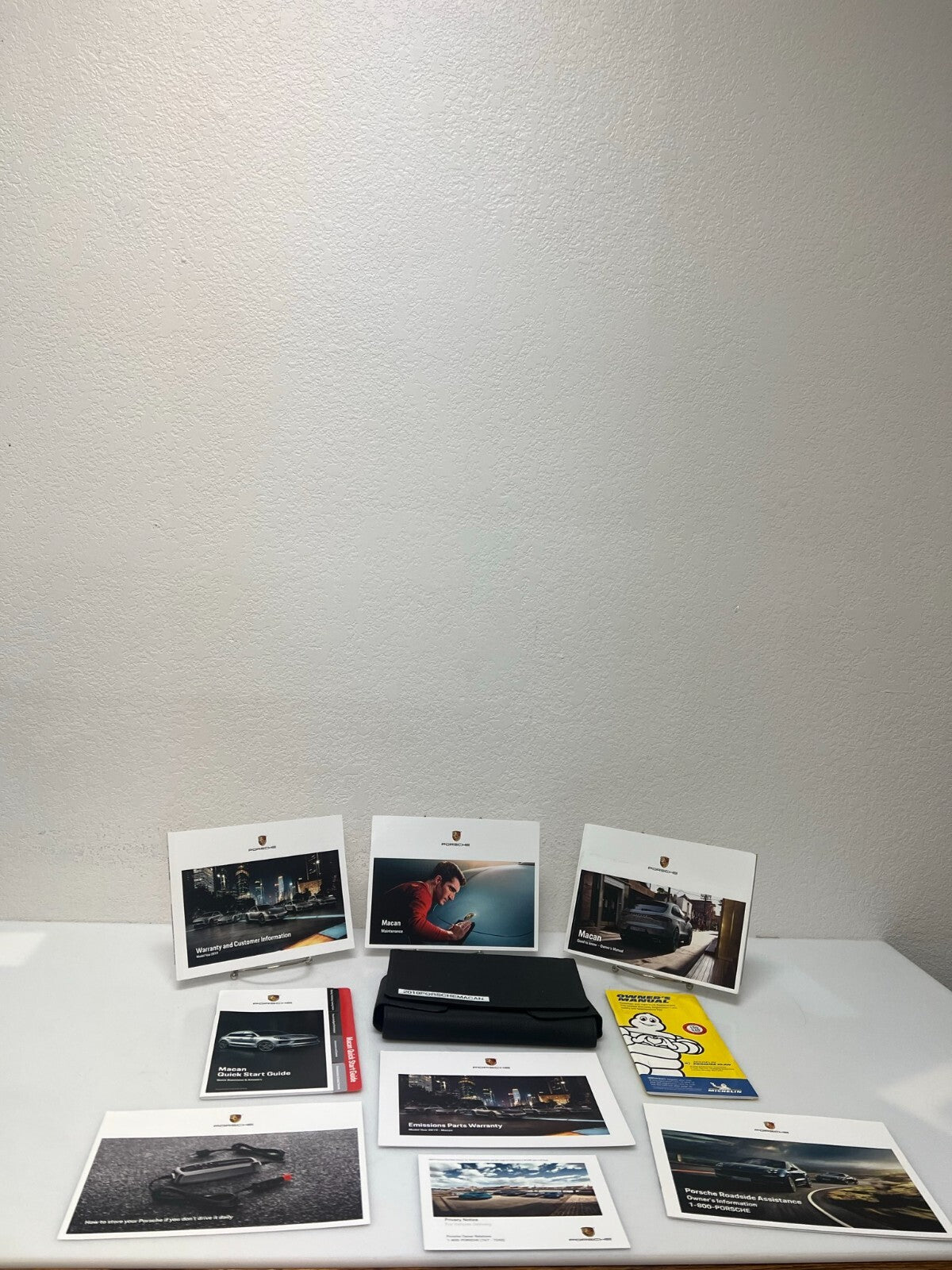 2019 Porsche Macan OEM Owner's Manual w/Supplementals & logo case-Free Shipping!