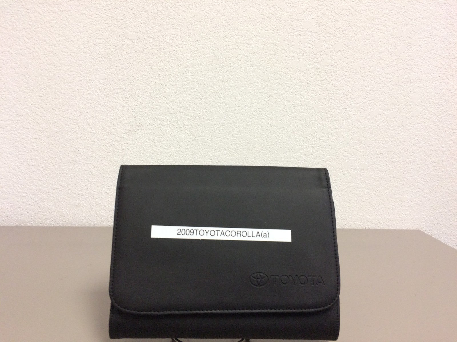 2009 Toyota Corolla Genuine OEM Owner's Manual Set w/Toyota Case-Free Shipping!!