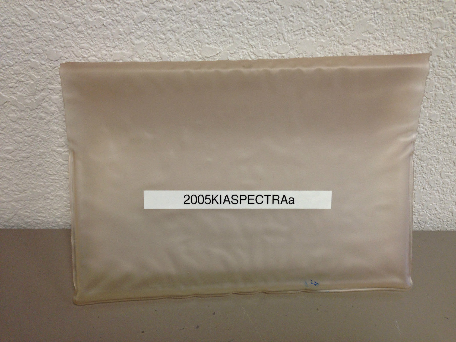 2005 Kia Spectra Genuine OEM Owner's Manual Set w/Case -- Free Shipping!