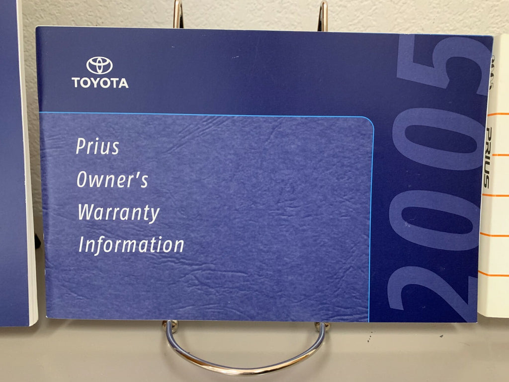 2005 Toyota Prius Genuine OEM Owner's Manual Set w/Toyota Case--Free Shipping!!!