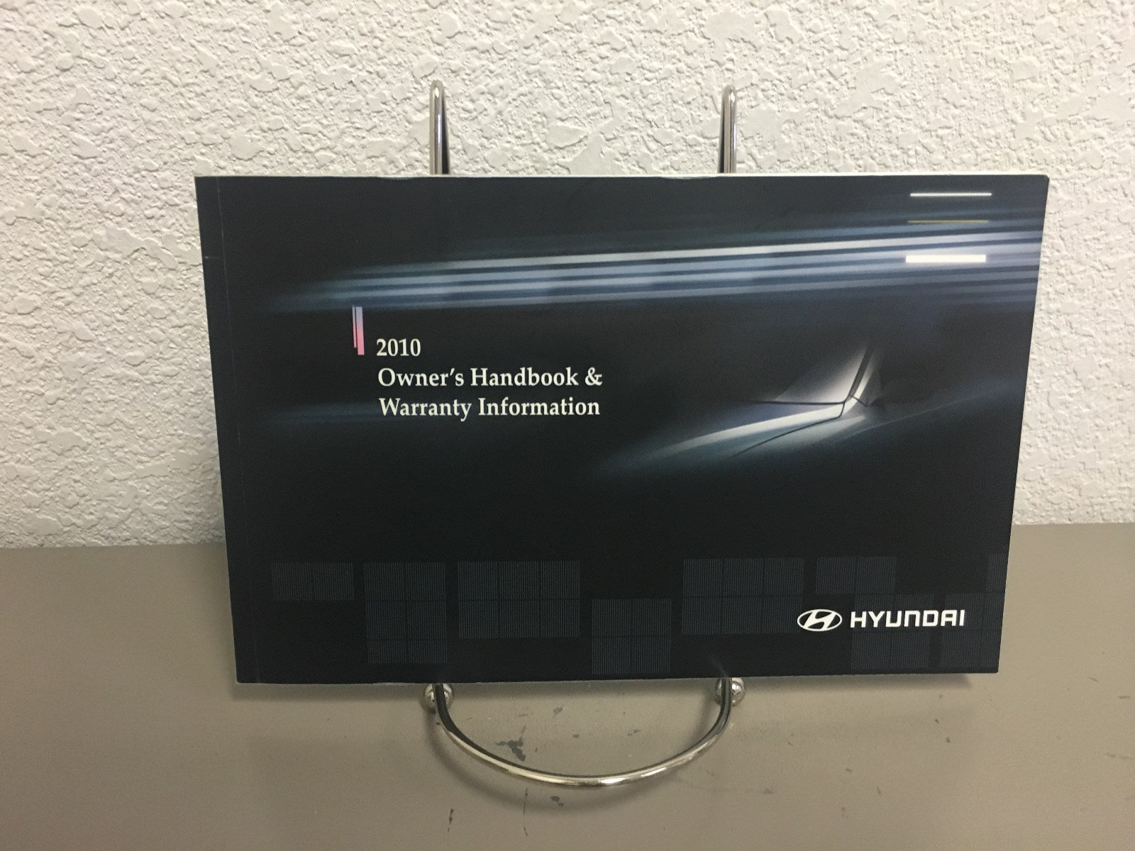 2010 Hyundai Tucson Genuine OEM Owner's Manual Set w/Hyundai Case-Free Shipping