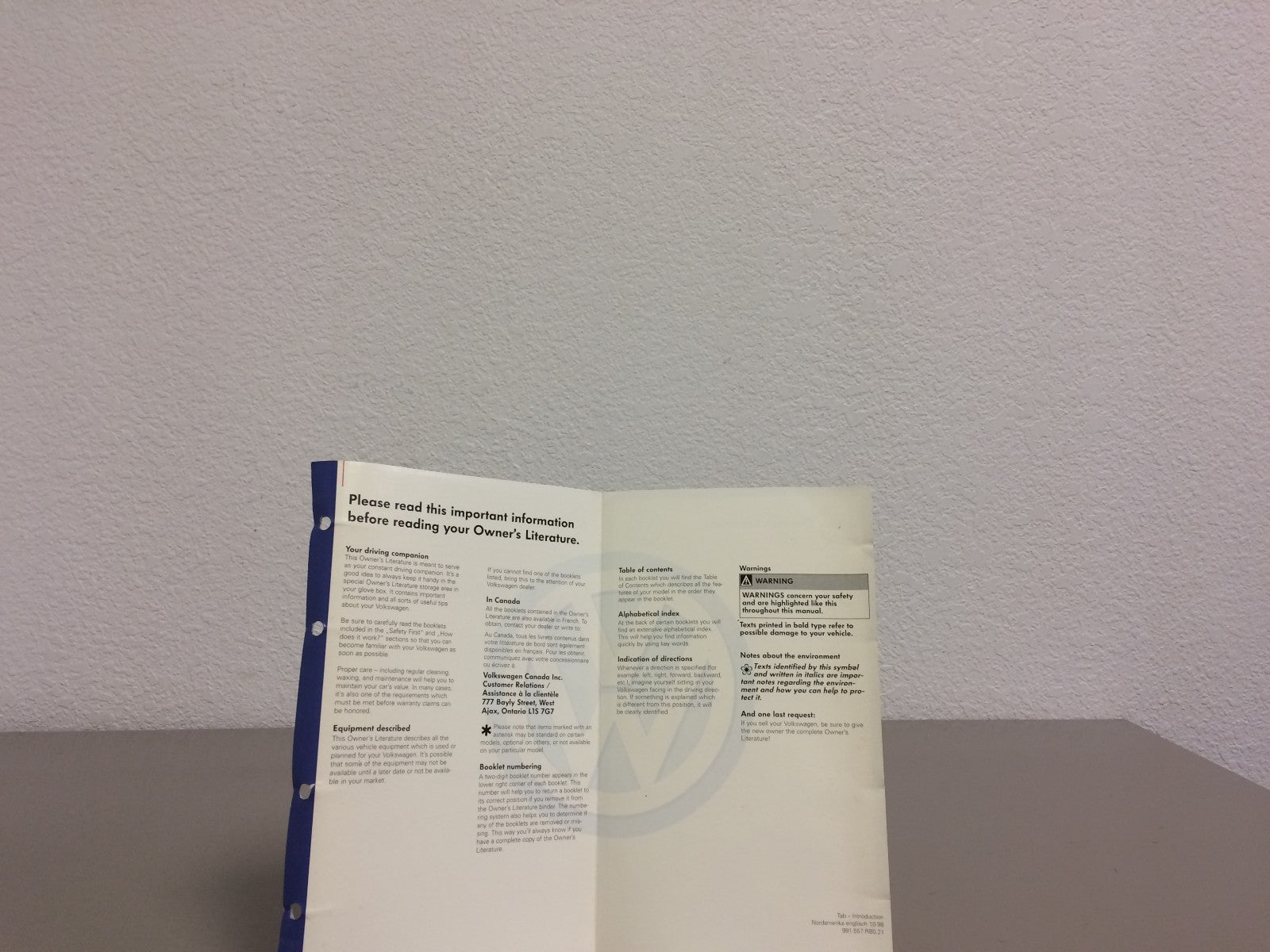 2000 Volkswagen VW Passat Genuine OEM Owner's Manual Set w/Case--Free Shipping!