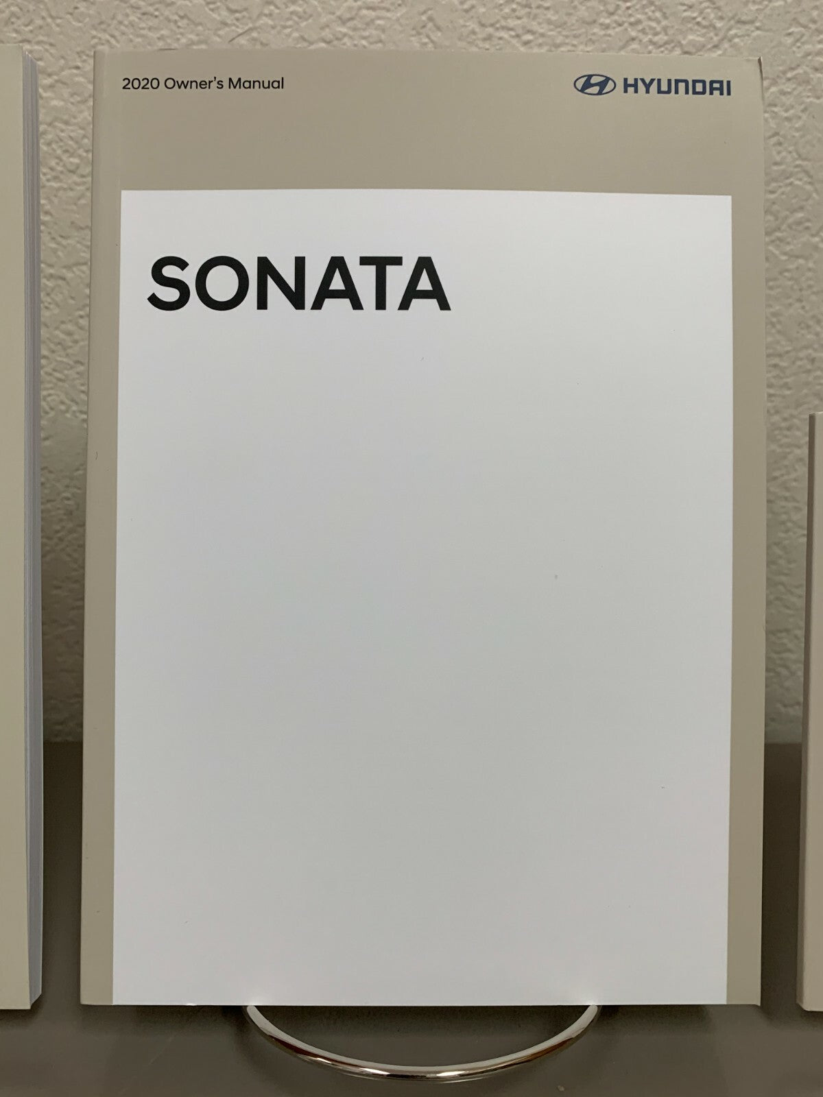 2020 Hyundai Sonata Genuine OEM Owner's Manual Set w/Clear Case-Free Shipping!