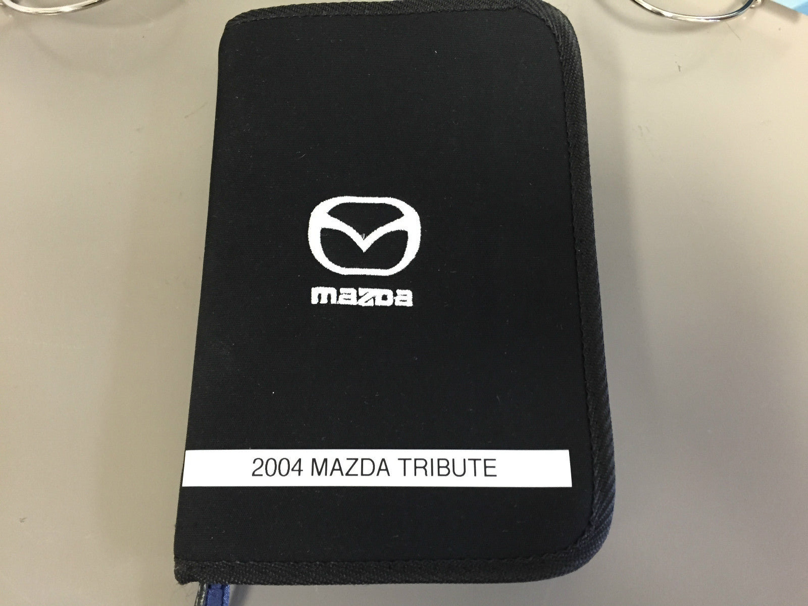 2004 Mazda Tribute Genuine OEM Owner's Manual Set w/Case--Fast Free Shipping