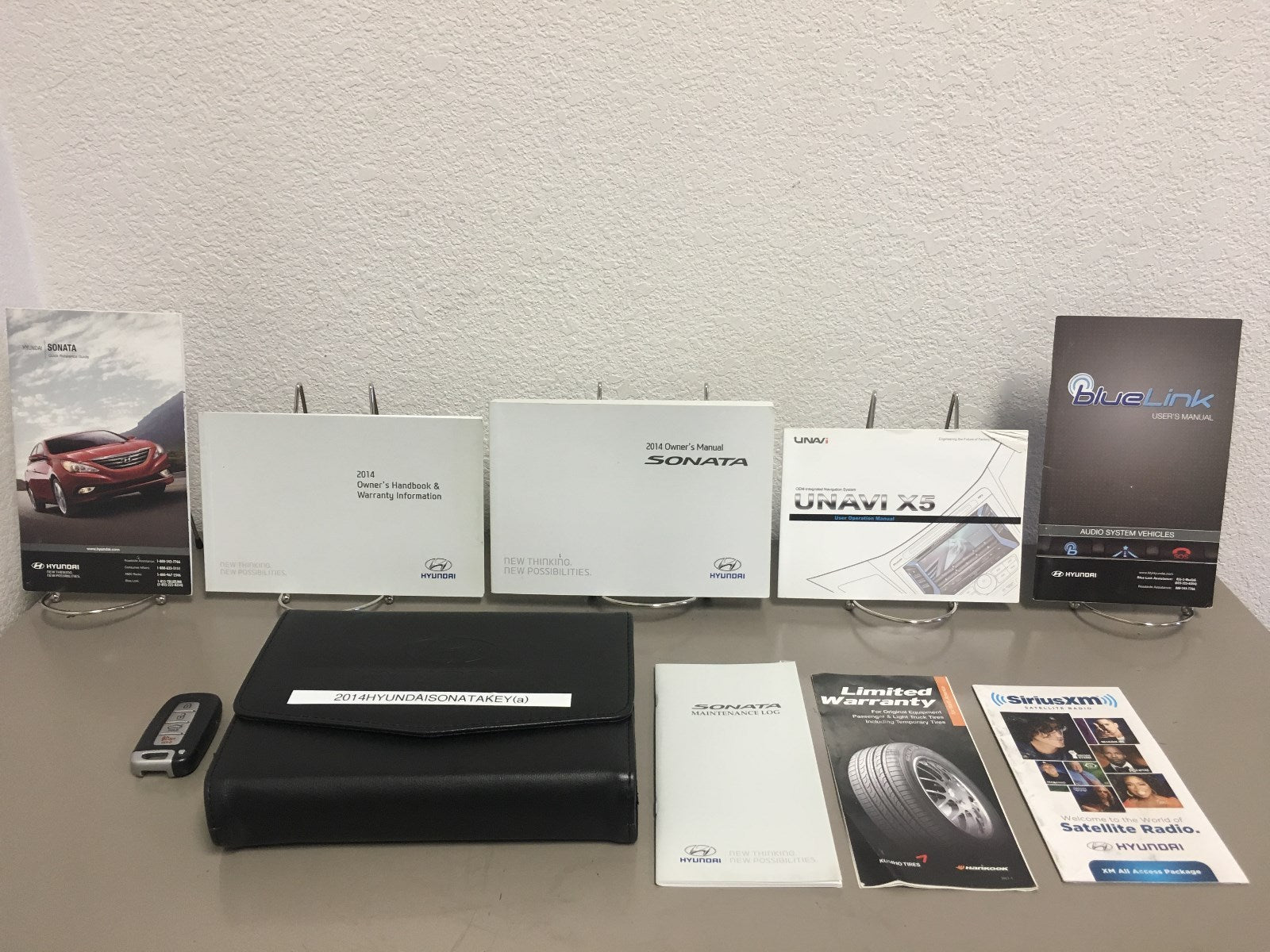2014 Hyundai Sonata Genuine OEM Owner's Manual Set w/Case & Bonus Key FOB