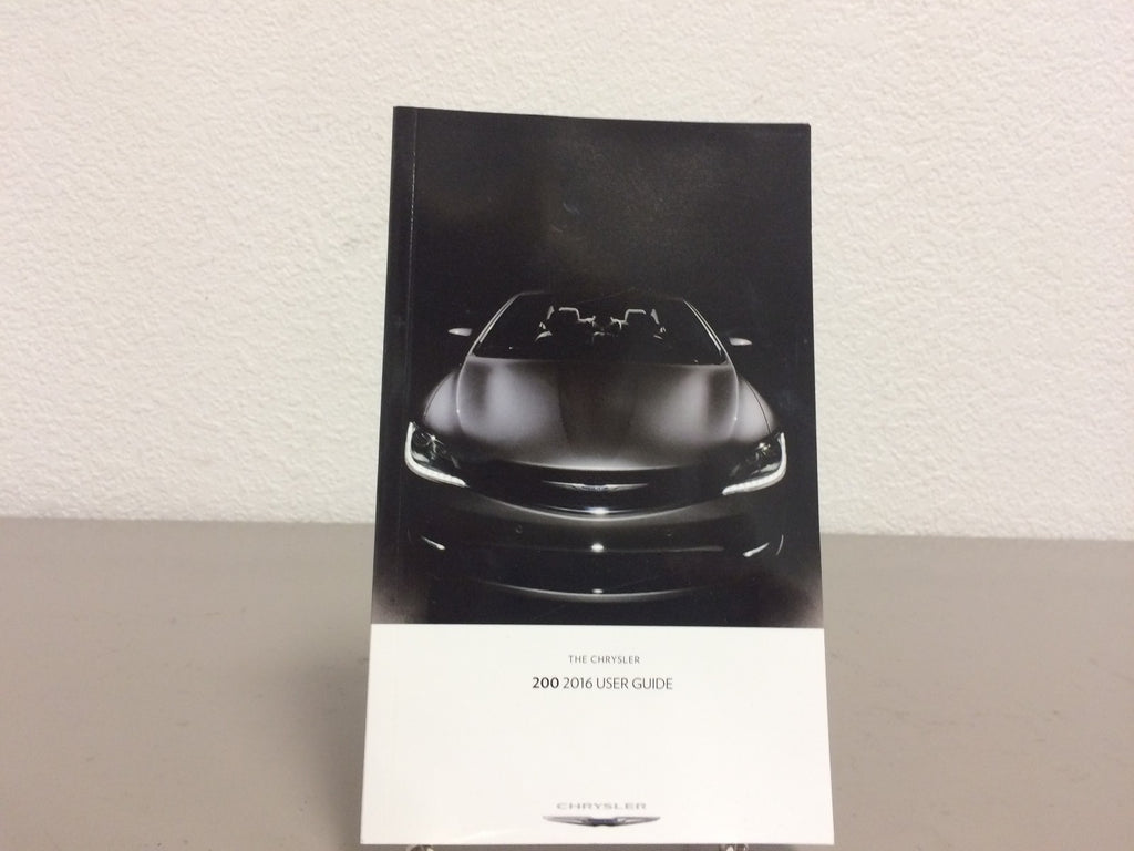 2016 Chrysler 200 Genuine OEM Owner's Manual Set w/Case--Free Shipping!!!