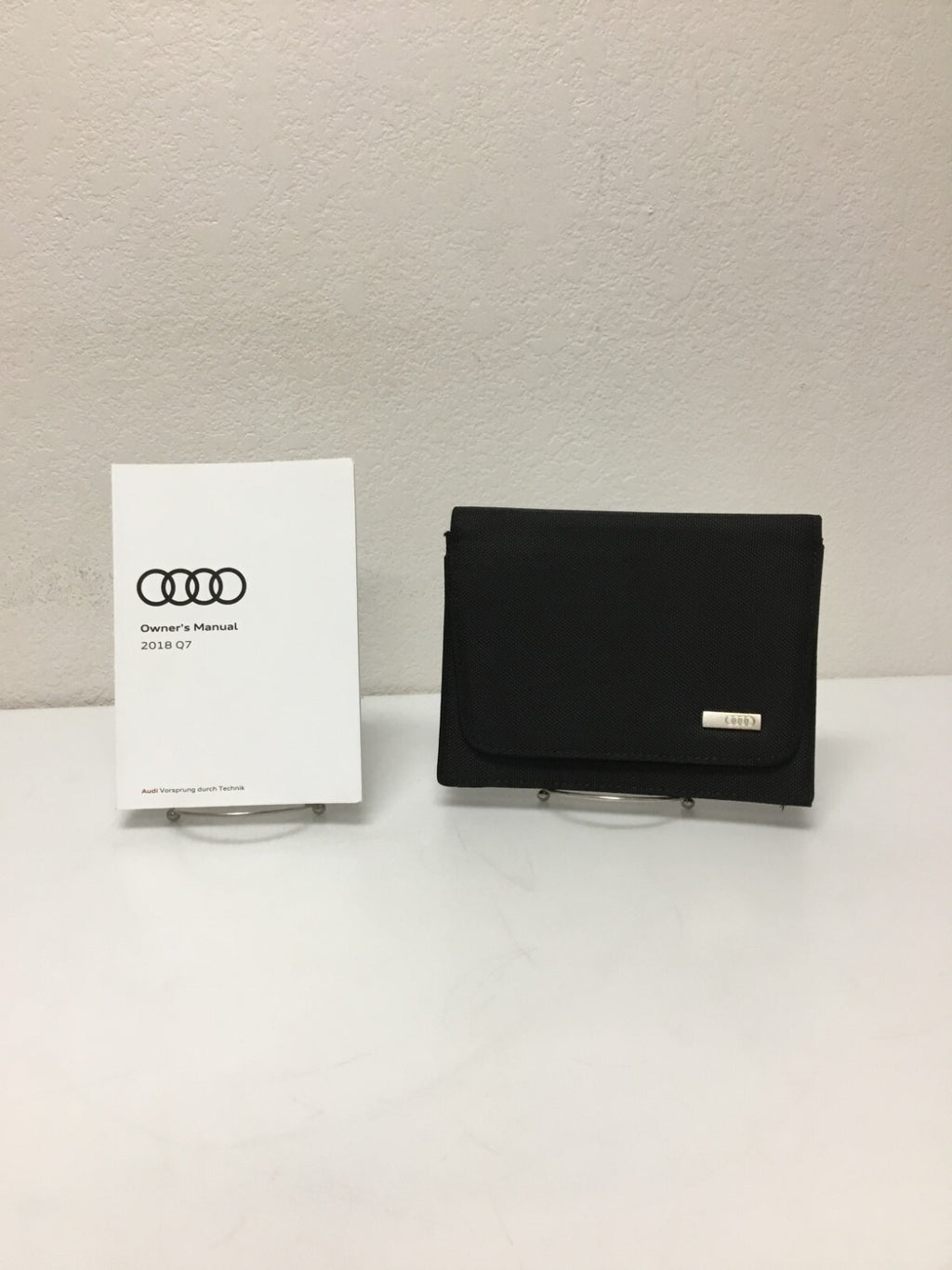 2018 Audi Q7 OEM Owner's Manual Case Free Shipping!