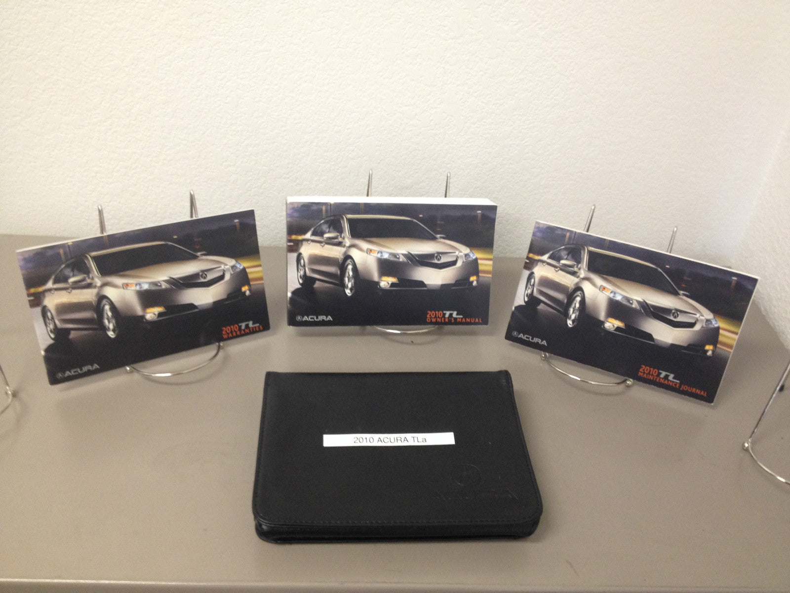 2010 Acura TL Genuine OEM Owner's Manual w/Navigation and Case--Free Shipping