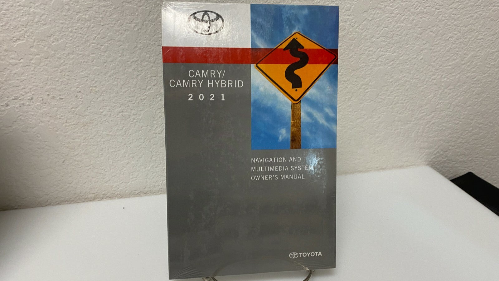 2021 Toyota Camry Genuine OEM Owner's Manual w/ Free Shipping!