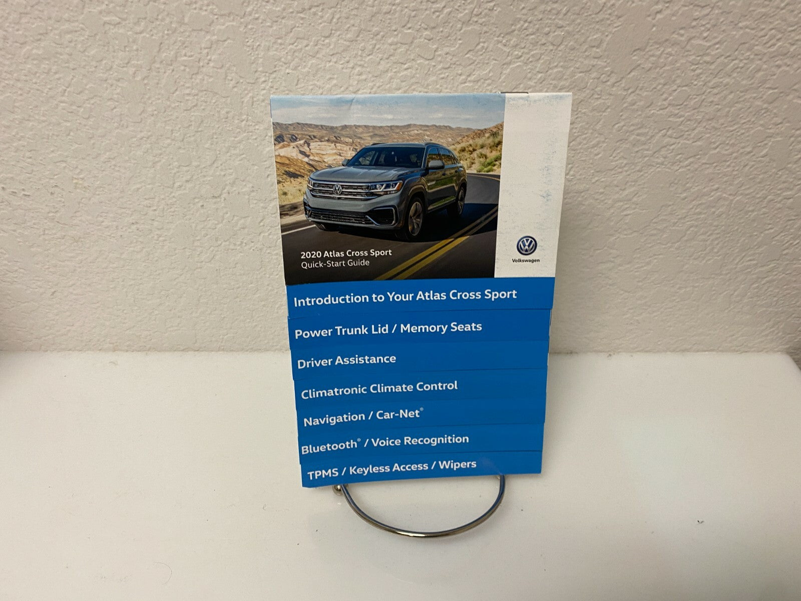 2020 Volkswagen Atlas Cross Sport Owner's Manual Set w/case and free shipping