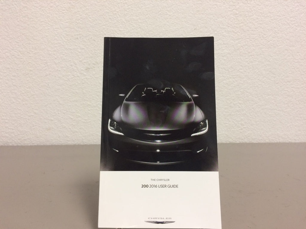 2016 Chrysler 200 Genuine OEM Owner's Manual Set w/Case--Free Shipping!!!