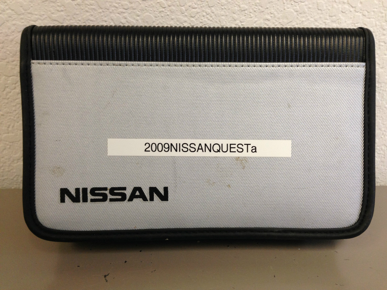 2009 Nissan Quest Genuine OEM Owner's Manual Set with Case - Free Shipping!