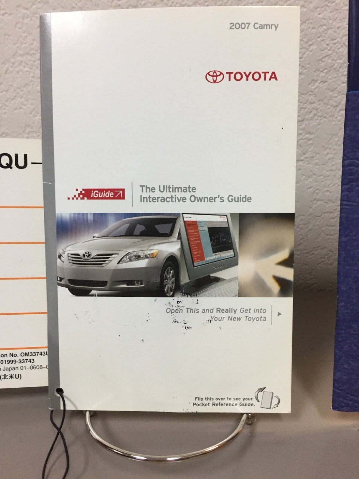 2007 Toyota Camry Genuine OEM Owner's Manual Set w/ Toyota Case & Bonus Key FOB!