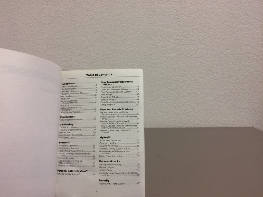 2017 Ford Focus Genuine OEM Owner's Manual Set w/ Supplements and Case