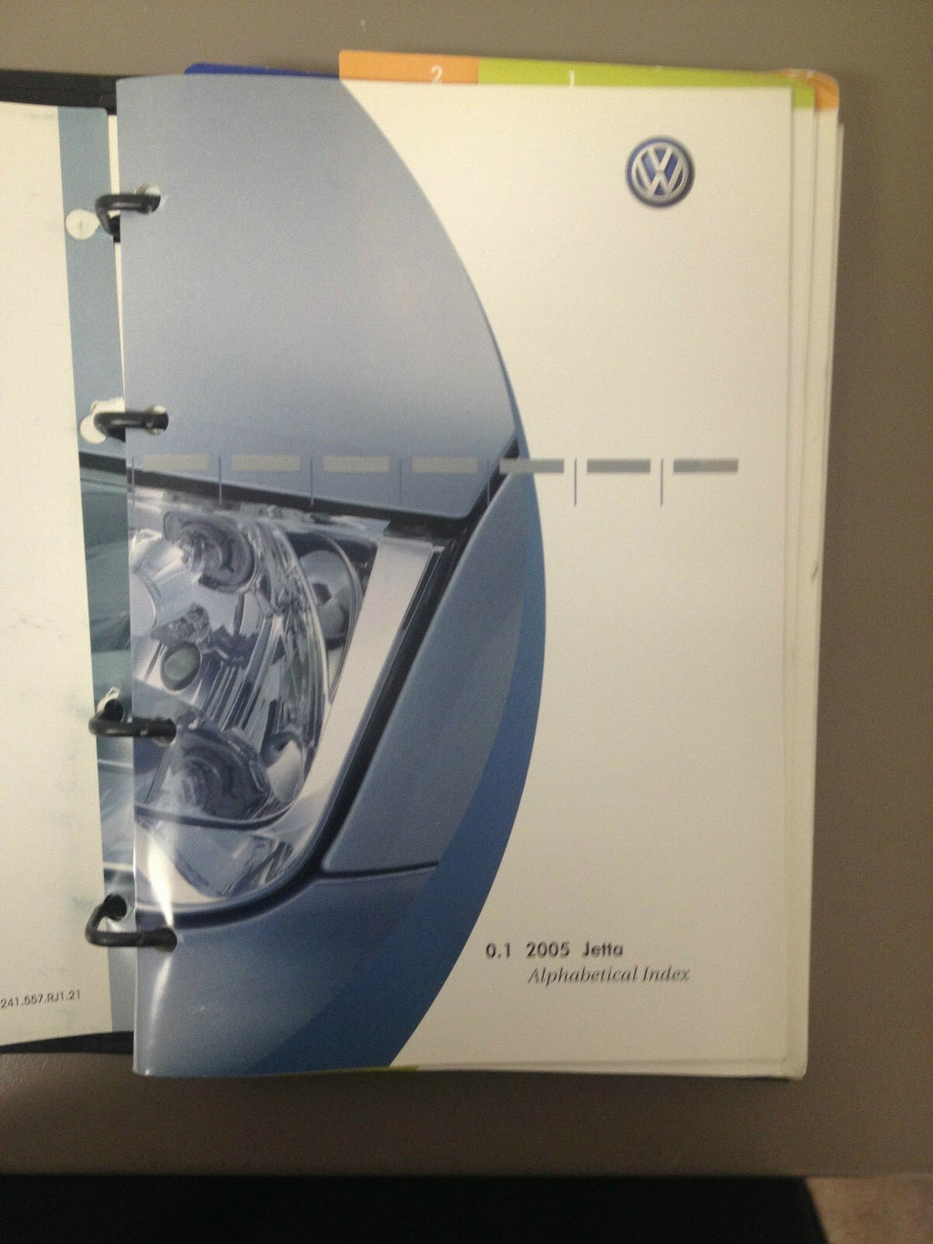 2005 VW Jetta Genuine OEM Owner's Manual