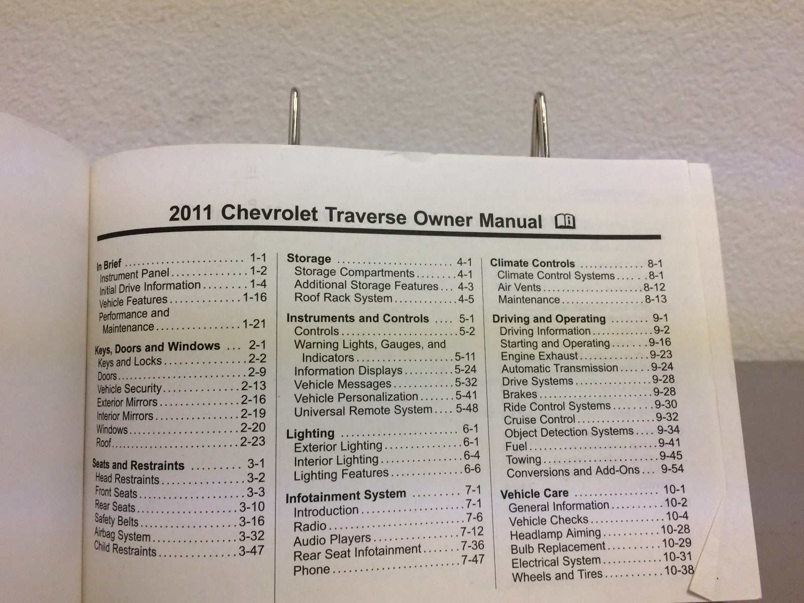 2011 Chevrolet Traverse Genuine OEM Owner's Manual Set--Free Shipping!
