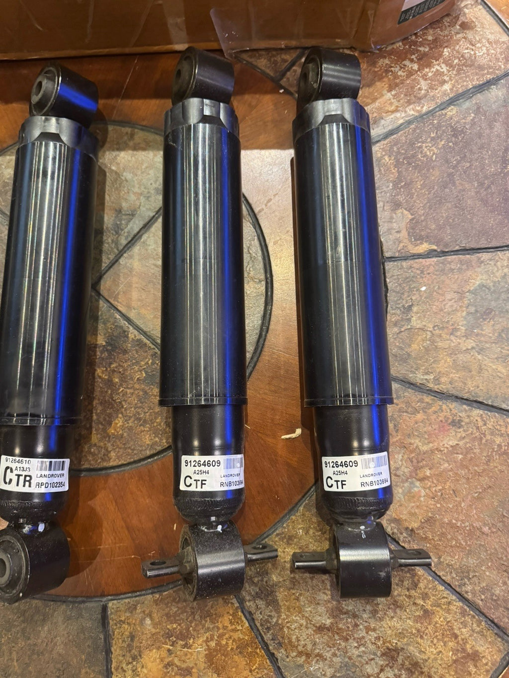 Genuine LAND ROVER Discovery (1999-2002) Shock Absorber Front and Rear-Full Set