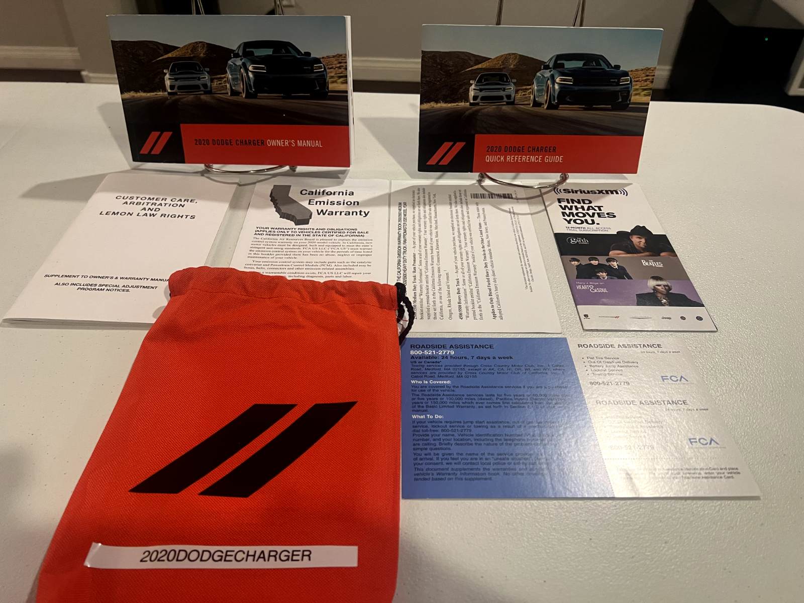 2020 Dodge Charger Genuine OEM Owner's Manual Set w/Dodge Case - Free Shipping!!