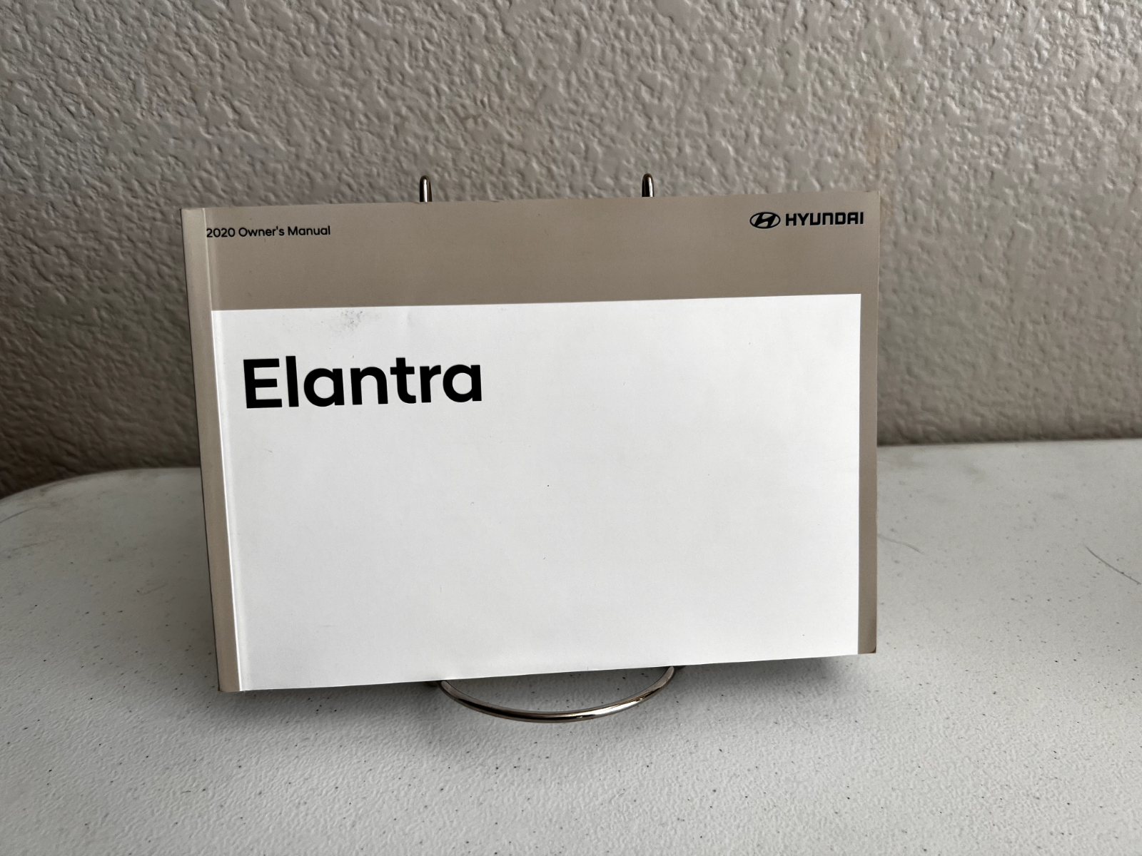 2020 Hyundai Elantra OEM Owner's Manual Set w/Clear Case-Free Shipping!