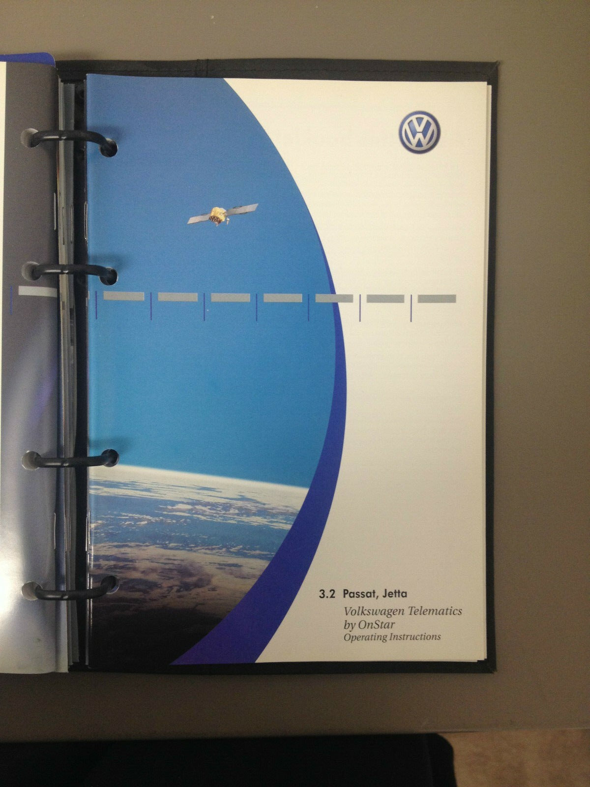 2005 VW Jetta Genuine OEM Owner's Manual