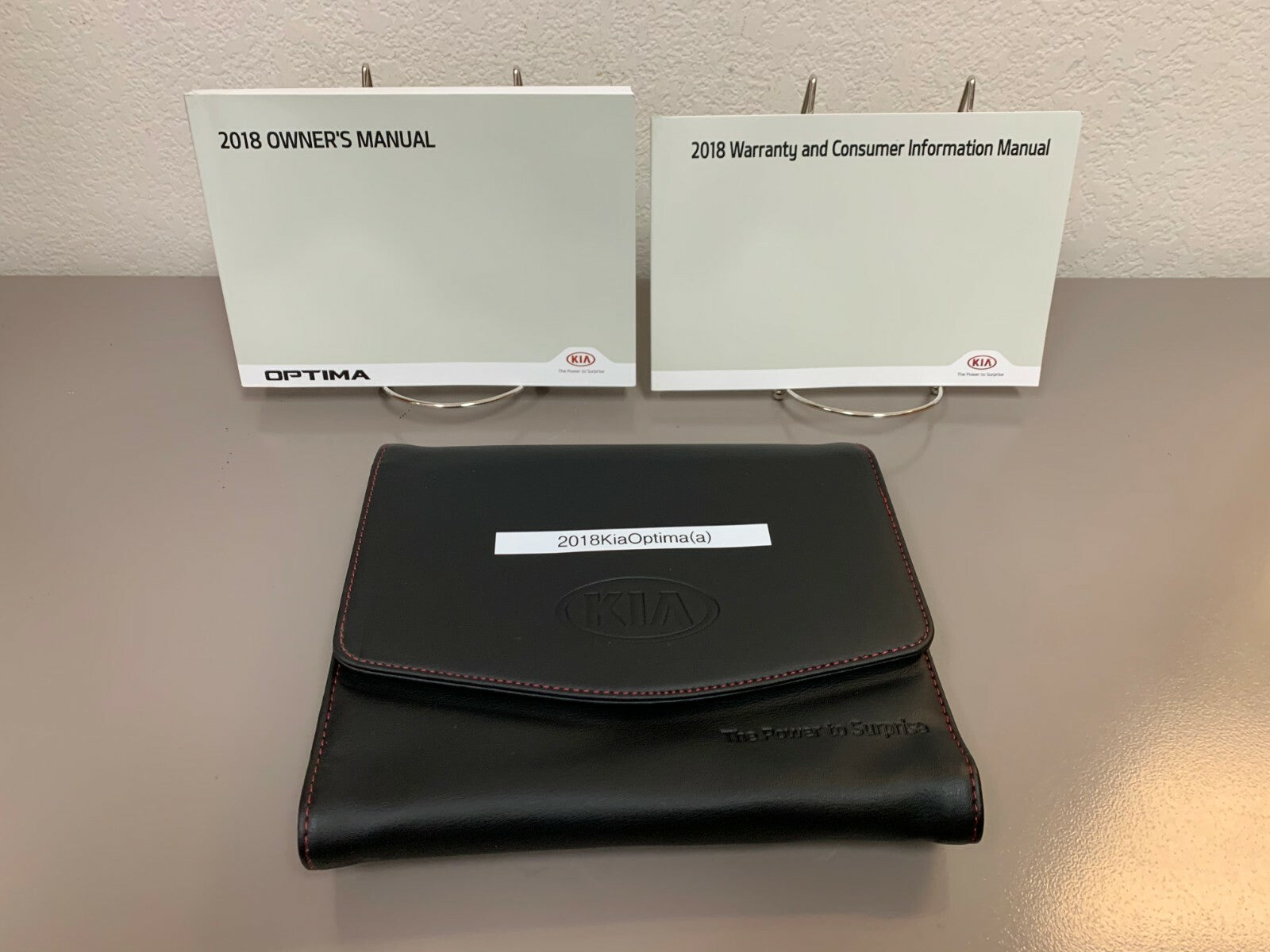 2018 Kia Optima Genuine OEM Owner's Manual Set w/Leather Kia Case-Free Shipping!
