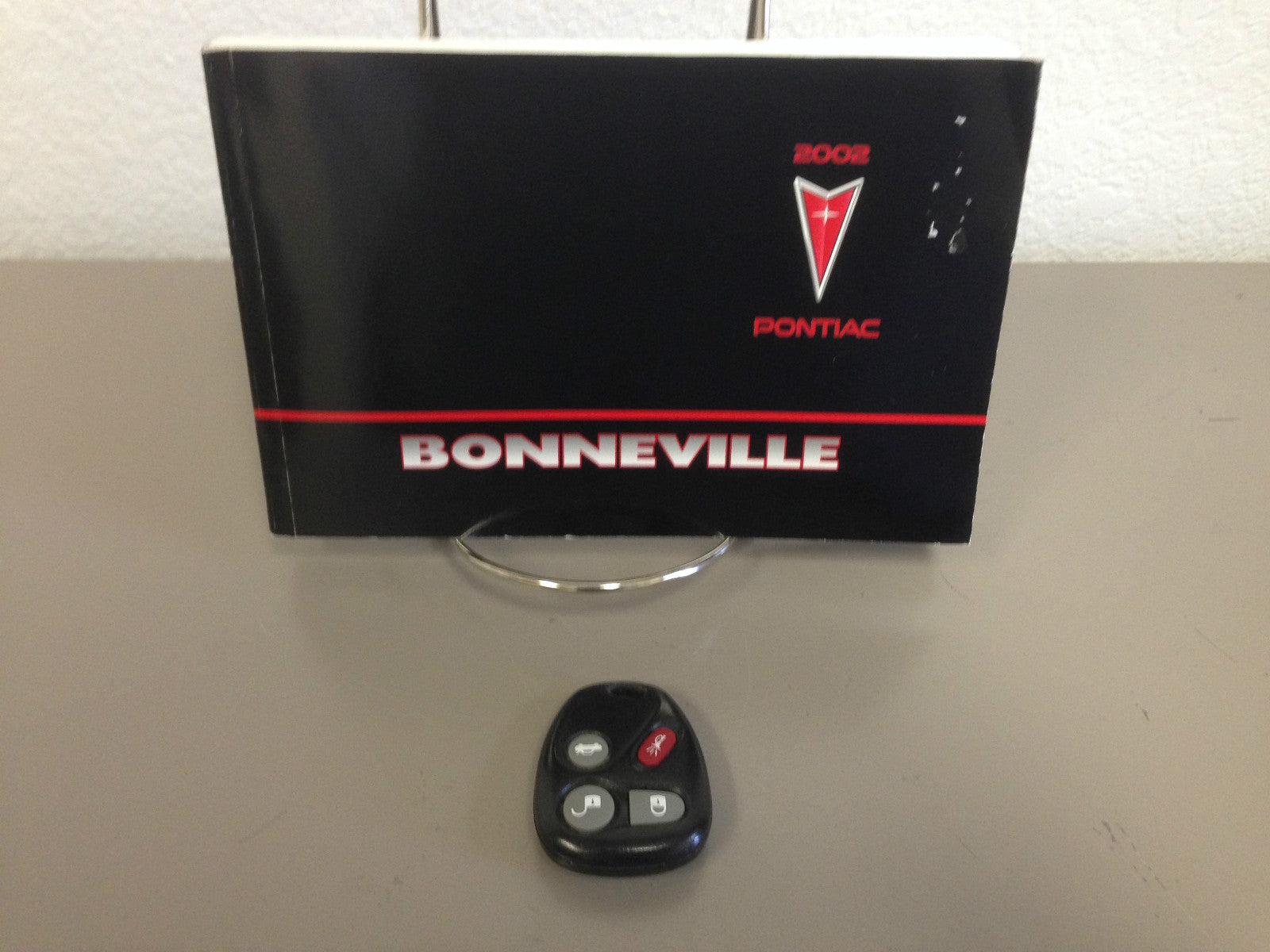 2002 Pontiac Bonneville Genuine OEM Owner's Manual with Bonus Key FOB-Ships Free