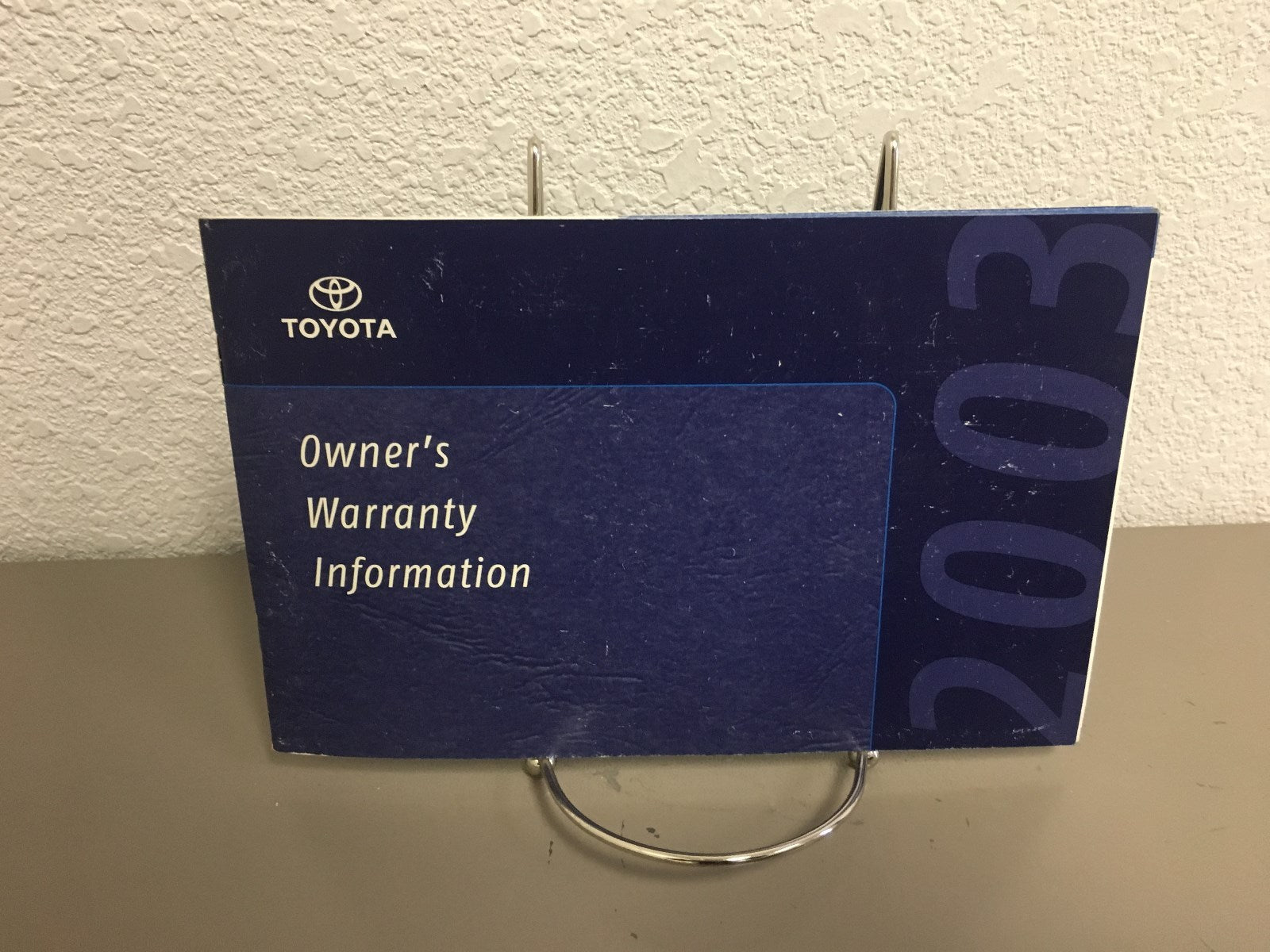 2003 Toyota Matrix Genuine OEM Owner's Manual Set w/Toyota Case-Free Shipping