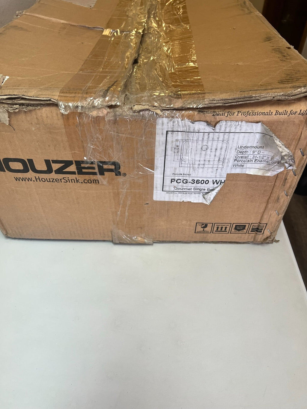 Houzer Porcela 30-9/10" Single Basin Undermount Porcelain Enameled Kitchen Sink