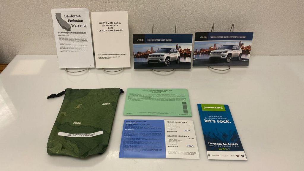 2019 Jeep Compass Genuine OEM Owner's Manual Set w/Jeep Case--Free Shipping!