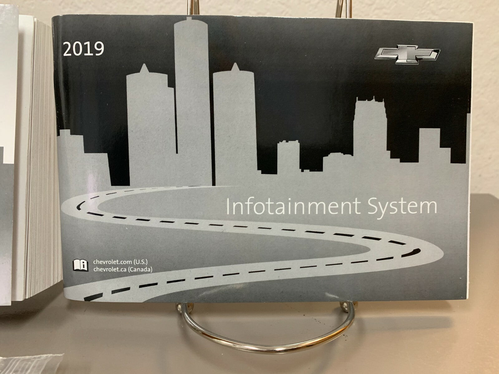 2019 Chevrolet Malibu Genuine OEM Owner's Manual Set--Free Shipping!