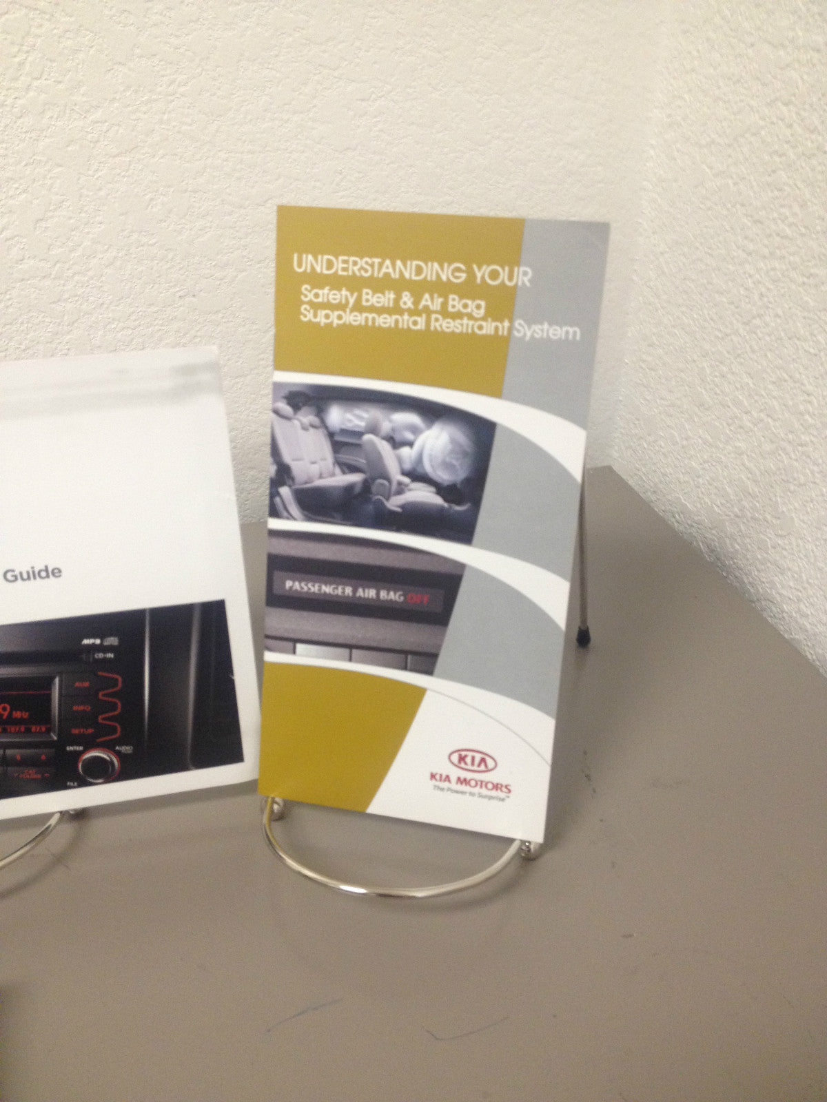 2011 Kia Sorento Genuine OEM Owner's Manual Set w/Kia Case--Free Shipping!